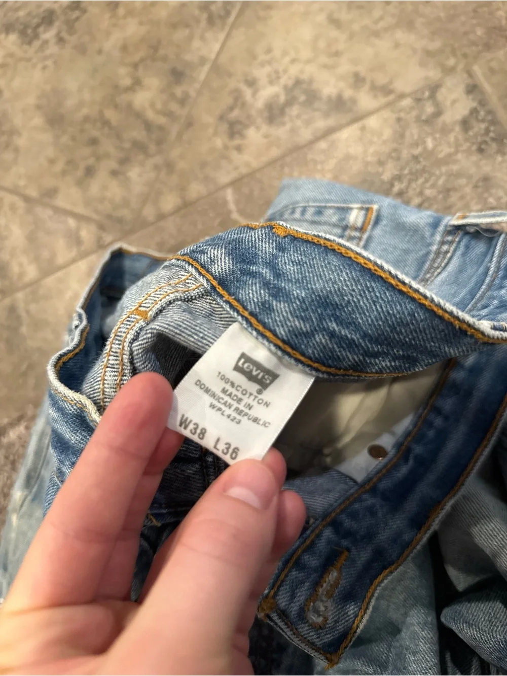 🤍Blue Levi’s 501 Distressed Men’s button fly Jeans W38 L36 made in Dominican